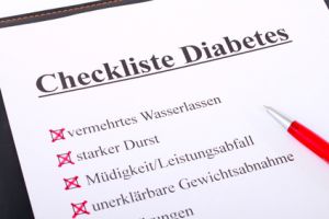 Checkliste Diabetes: vermehrtes Wasserlassen, Durstgefühl, Müdigkeit.